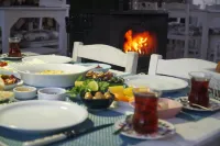 Perla Rossa Alacati - breakfast