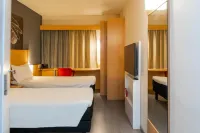 Ibis Porto Alegre Assis Brasil Hotels in Gravatai