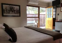 A la Martha's Air-Port Guest House - โฮมสเตย์