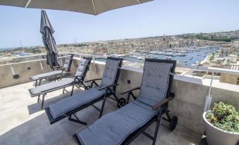 Senglea Suites