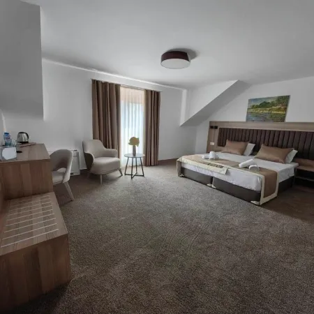 Evelin Deluxe House