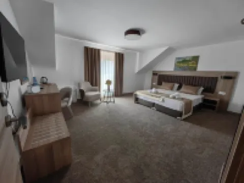 Evelin Deluxe House