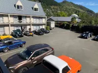 Admirals Motor Inn - Motels