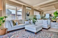 Hermanus Beachfront Lodge - Solar Power