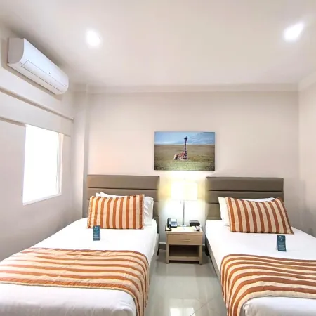 Hotel Neiva Plaza Отели в г. Нейва