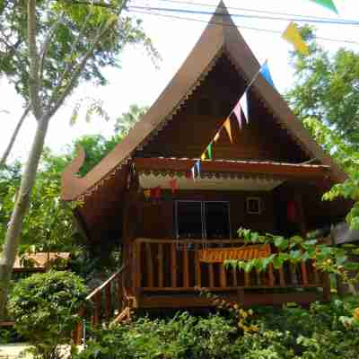 Akchanok Homestay - Nature Retreat Hotel Exterior