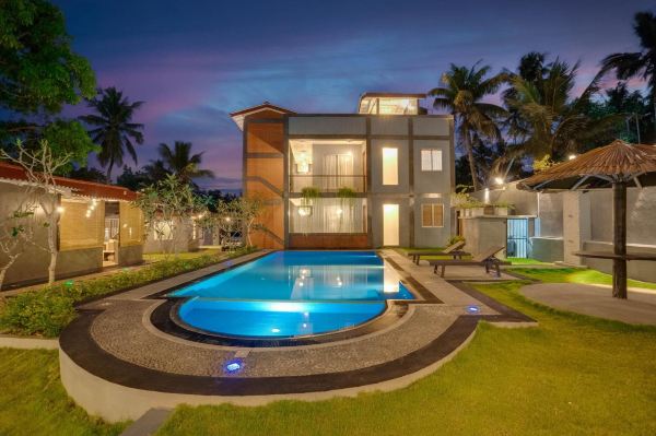 Hasthri Boutique Blue Apartment in Ahangama with pool Near Beach