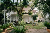 SkyPort Villa - Villas