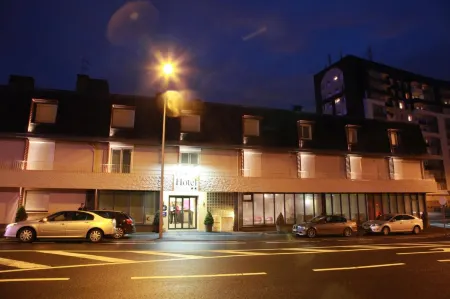 Park Hôtel & Appartements Отели рядом со станцией Gare de Cholet