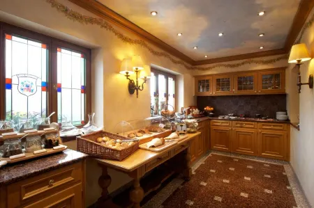 Hotel Brauereigasthof Landwehr-Bräu Отели в г. Креглинген