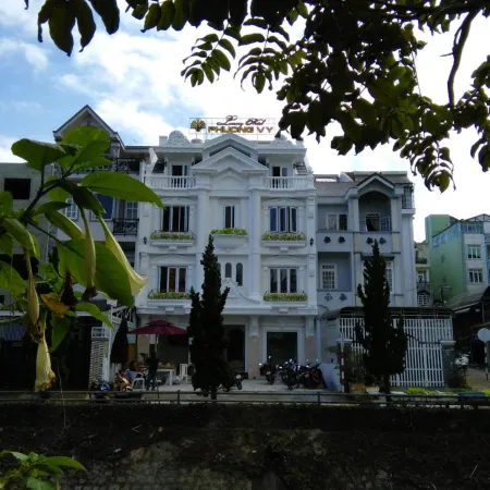 PHUONG VY LUXURY HOTEL