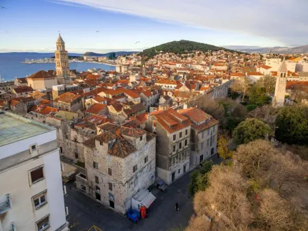 Oblivion Luxury Rooms Отели рядом с достопримечательностью «Old Split»