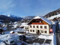 Hotel Die Metzgerstubn Các khách sạn ở Sankt Michael im Lungau