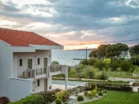 Royalty Suites Seaside Hotels in Sithonia