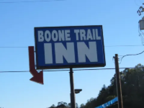Boone Trail Inn Hotels in Middlesboro