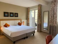 Castel de Pont-a-Lesse Hotels in Beauraing