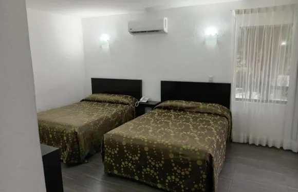 蓬塔加萊里亞酒店