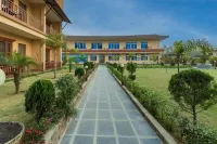 Sisai Park Village Hotels near Chitwan Jungle Safari
