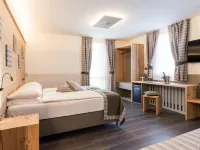 Albergo Centrale Hotels in Siror