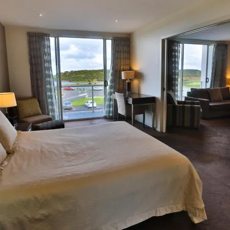 Lady Bay Resort