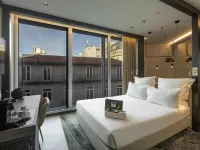 Porto Royal Bridges Hotel Hotels near Cardosas Square