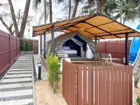 Sichon Glamping Resort, Beachfront Hotels in Sichon