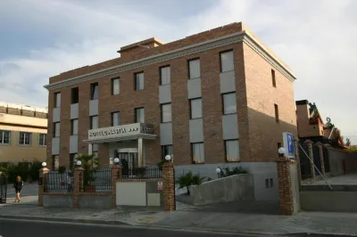 Dinastia Hotel dekat Polideportivo Giner de los Rios