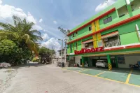 RedDoorz near Notre Dame of Dadiangas University Hotels in 