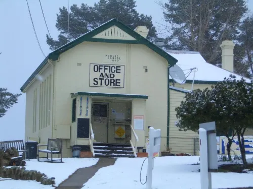 Rainbow Pines Tourist Caravan Park