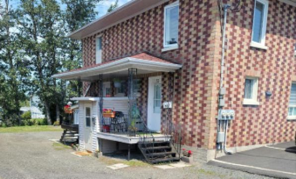 Downtown Apartment Next to Highway Netflix+Wifi - Housity