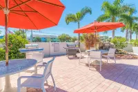 Hibiscus Suites - Sarasota Hotels in Siesta Key