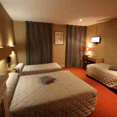 Logis Hôtel l'Ange Couronné Rooms