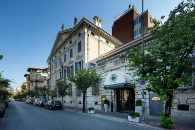 Ambassador Palace Hotel Hotel dekat The Cathedral of Udine
