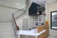 Cozrooms Near Mrt, Plaza Indonesia, and Grand Indonesia