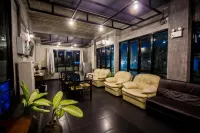 The Sky Loft Hotel Hotels in Khlong Luang