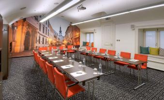 Roset Hotel & Residence