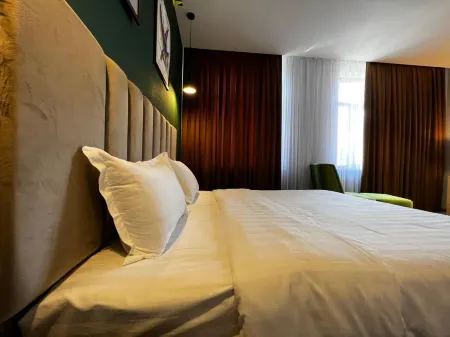 King Plaza Отели рядом с достопримечательностью «Сквер Амира Темура»