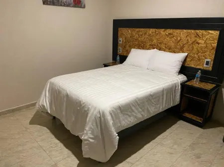 Hotel Central Pirámides Отели в г. Сан Фелипе Теотитлан