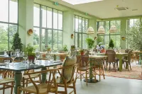The Retreat, Elcot Park - breakfast