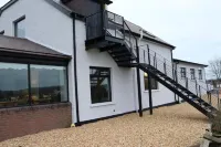 Hillview Lodge Hotels in 