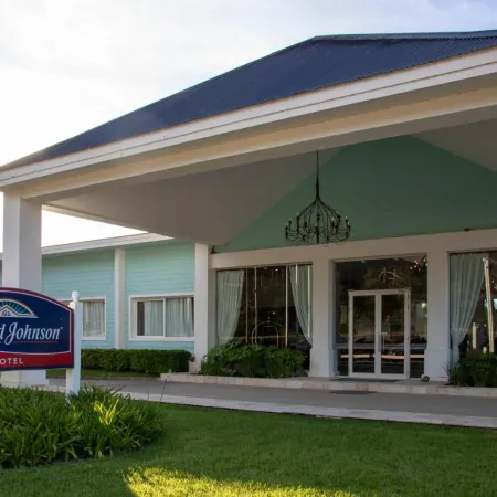Howard Johnson by Wyndham Carilo Convention Center