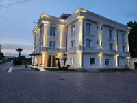 Hotel Eiffel Hotels near Preza Castle