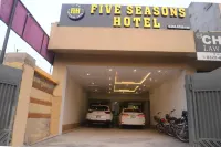 Hotel Five Season Lahore Hotel in zona University College Lahore
