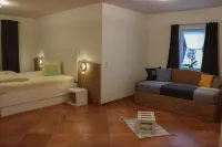 Wirtsberg Pension & Cafe Hotel a 