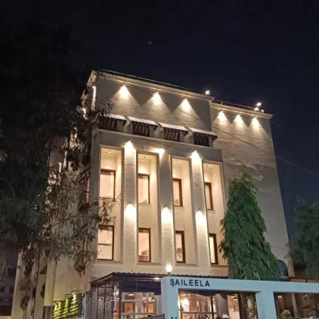 The LIV Hotel Jaipur - A City Center Boutique Hotel & Experiential Hub Отели рядом с достопримечательностью «Лекционный зал Birla Auditorium»