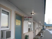 Parkway Motel & European Lodges - Motels