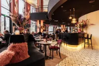 Van der Valk TheaterHotel de Oranjerie - Baarit