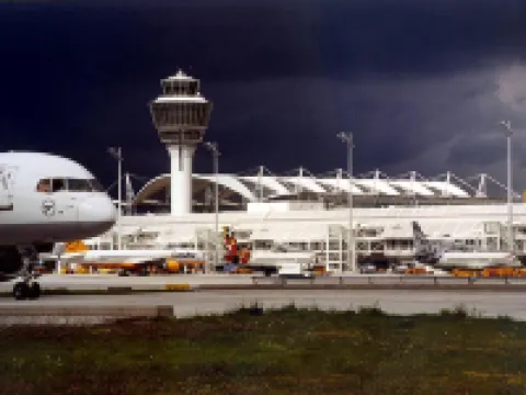 Hotel Neuwirt ハンベルクモースのホテル