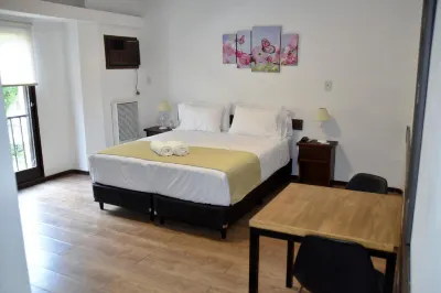 Emilia Hotel Hotels in Росаріо