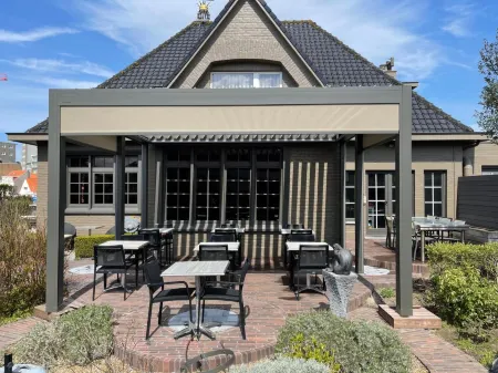 Villa Hotel (Adults Only)